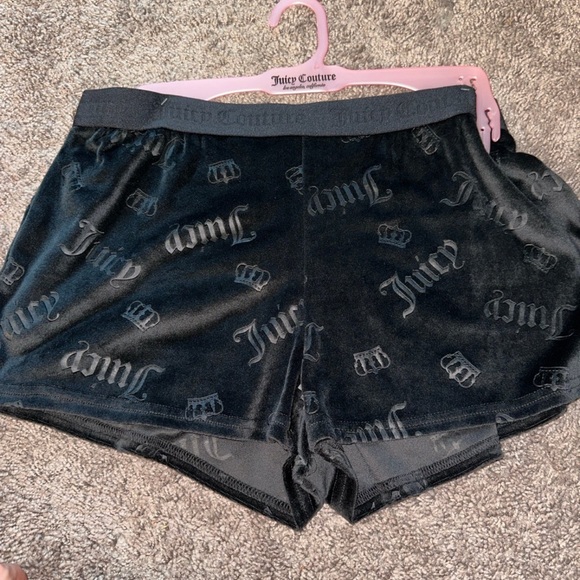 Juicy Couture sleep shorts - Picture 2 of 3